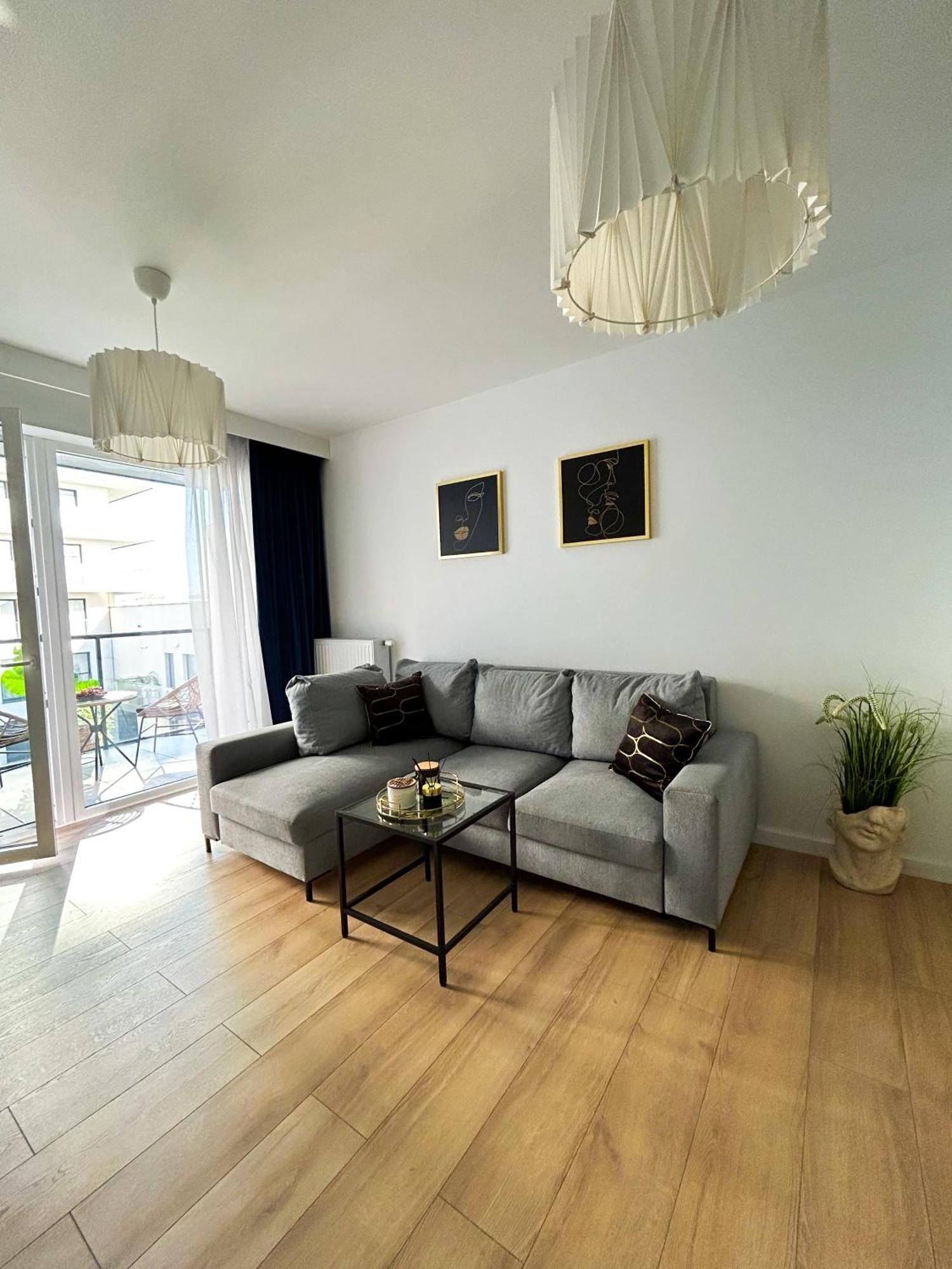 Lumina Stylish 3-Room Apart With Balcony วูดช์ ภายนอก รูปภาพ