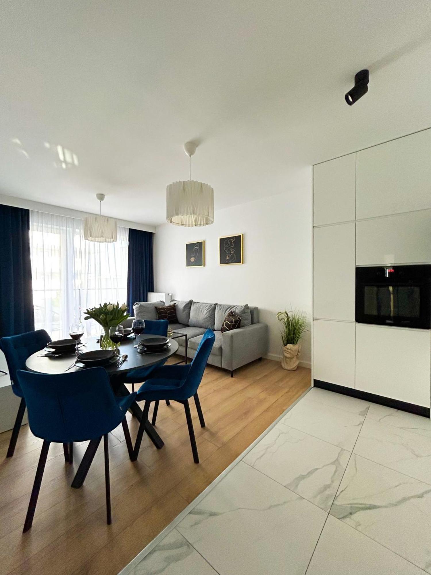 Lumina Stylish 3-Room Apart With Balcony วูดช์ ภายนอก รูปภาพ