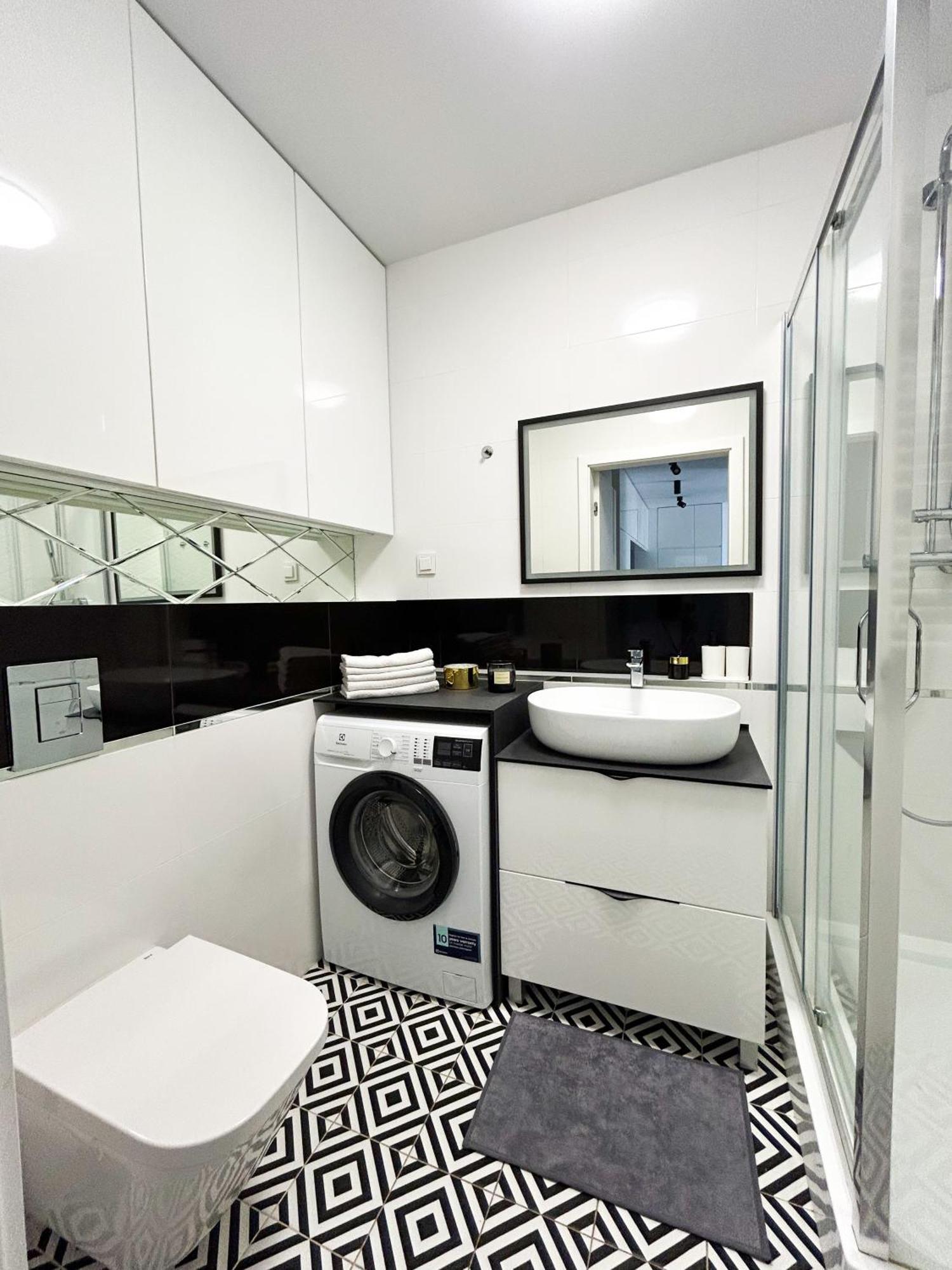 Lumina Stylish 3-Room Apart With Balcony วูดช์ ภายนอก รูปภาพ