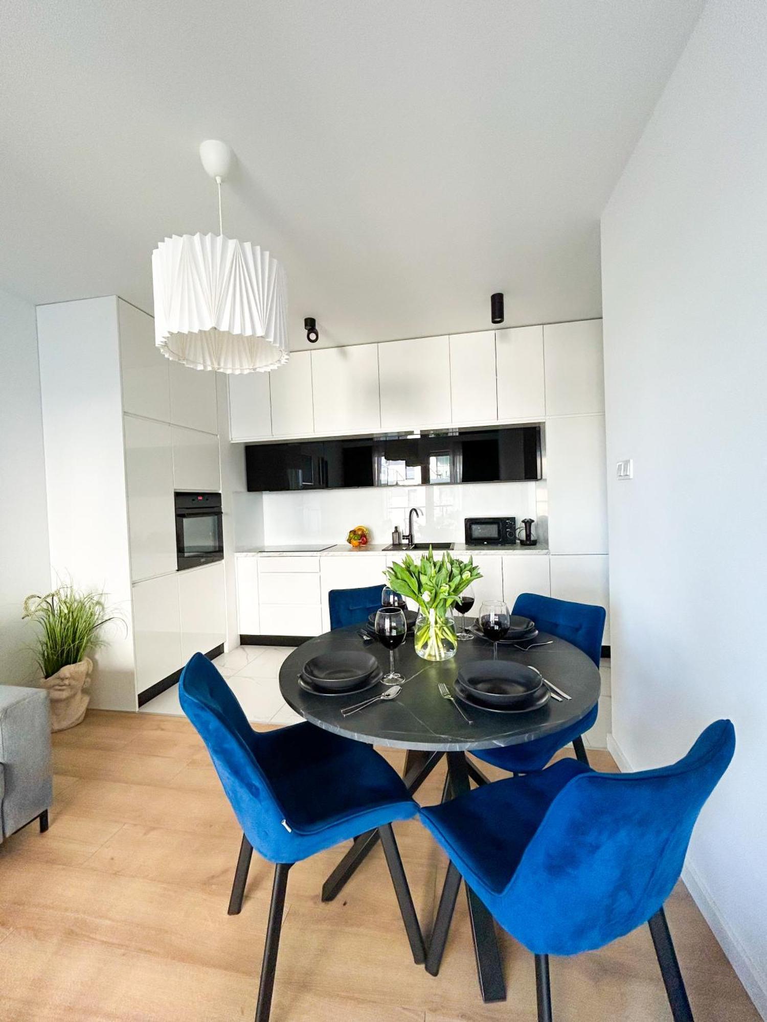 Lumina Stylish 3-Room Apart With Balcony วูดช์ ภายนอก รูปภาพ