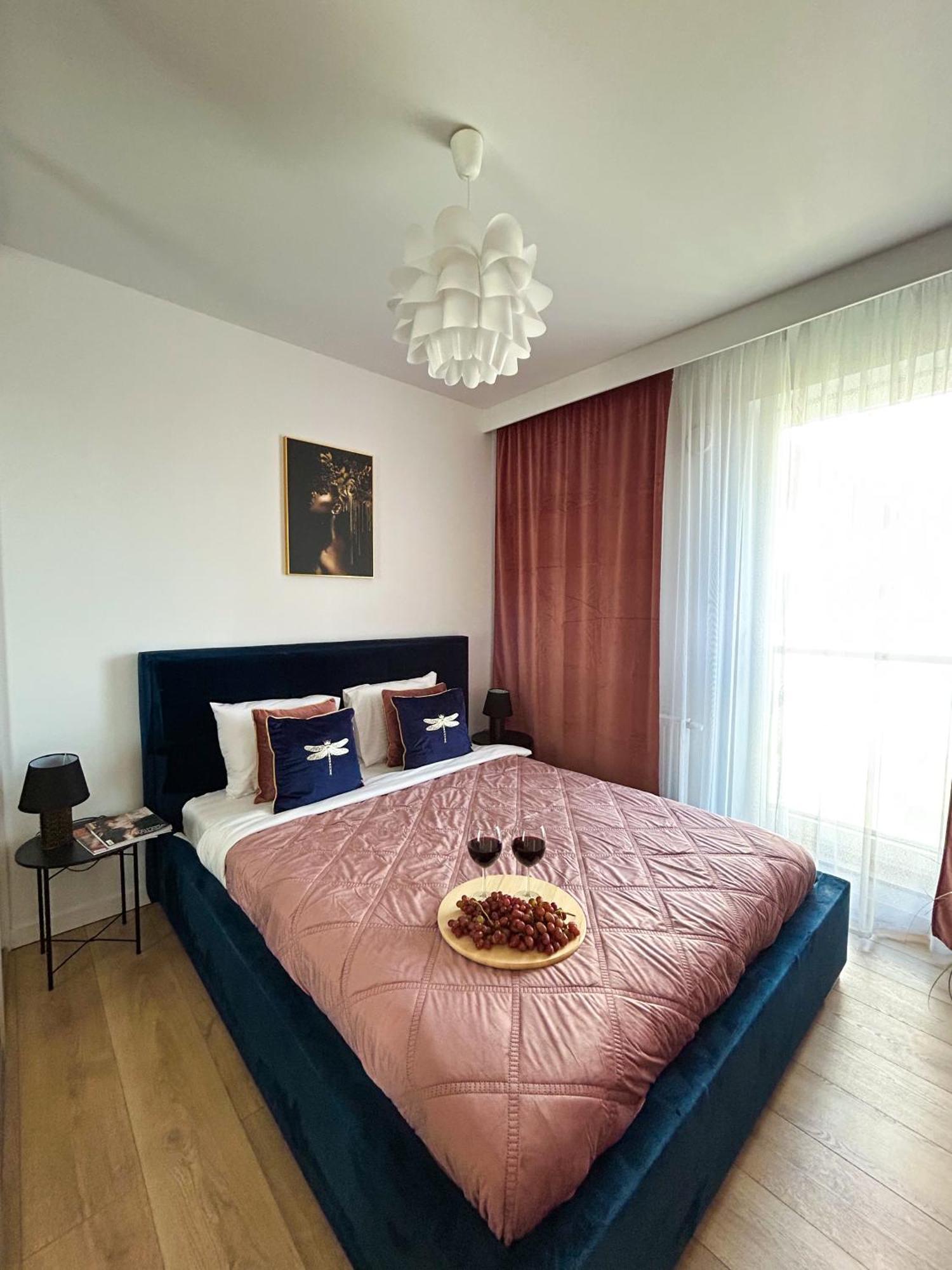 Lumina Stylish 3-Room Apart With Balcony วูดช์ ภายนอก รูปภาพ