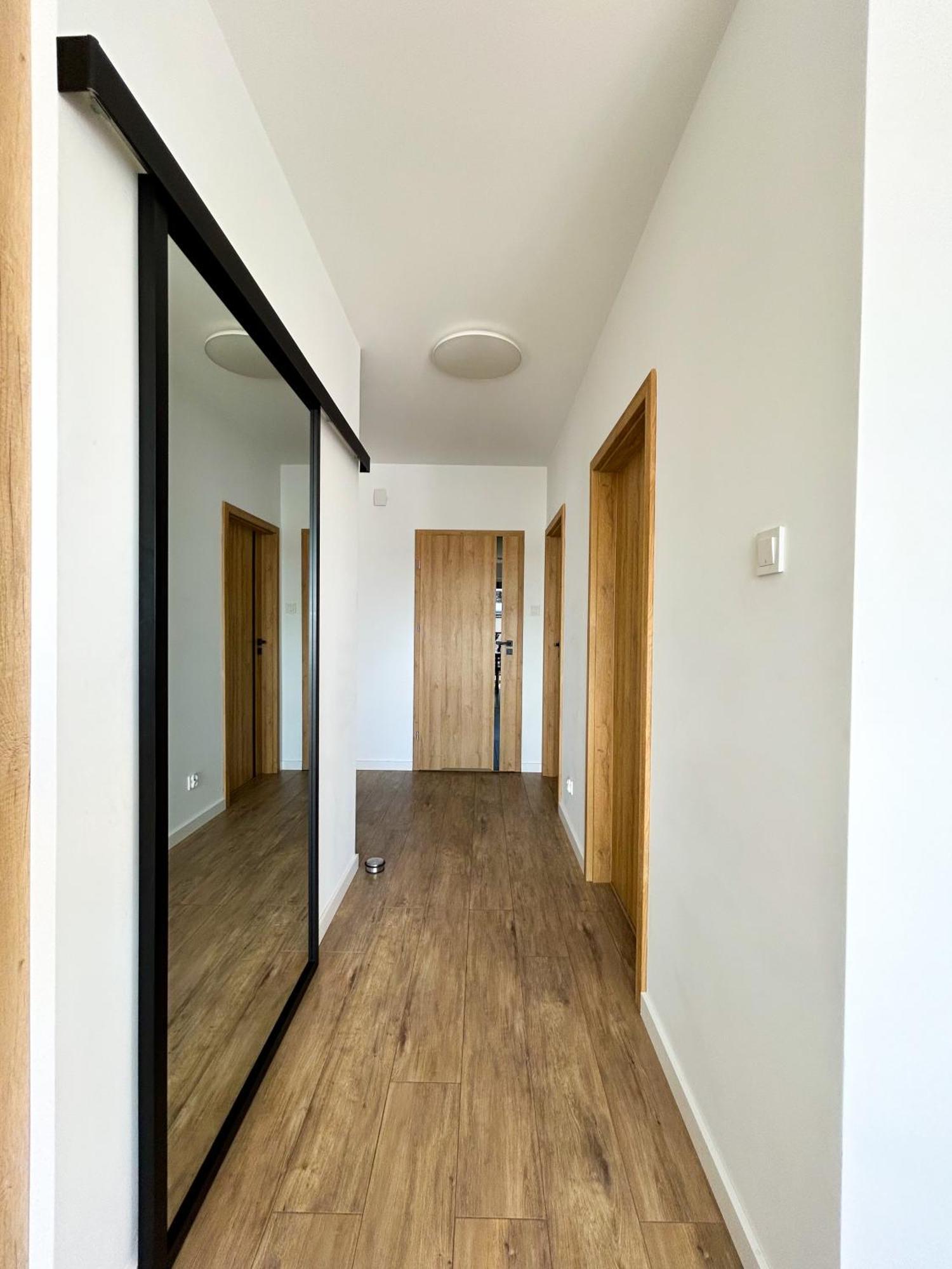 Lumina Stylish 3-Room Apart With Balcony วูดช์ ภายนอก รูปภาพ