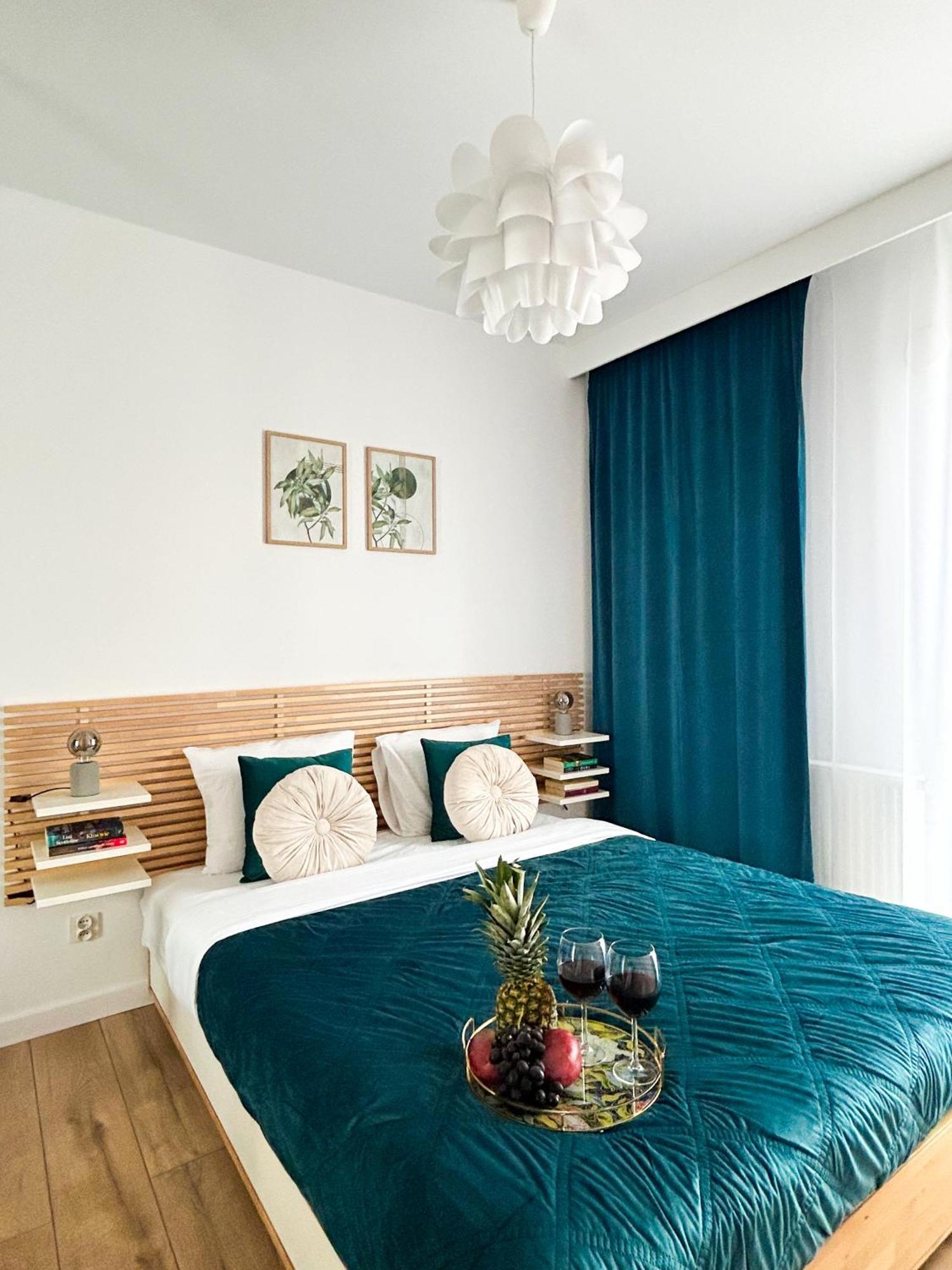 Lumina Stylish 3-Room Apart With Balcony วูดช์ ภายนอก รูปภาพ